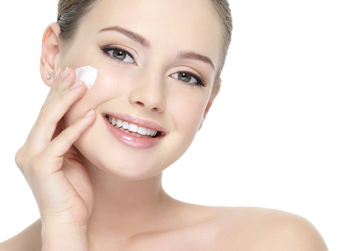 Lựa chọn kem dưỡng da chưa bao giờ là việc dễ dàng với các chị em