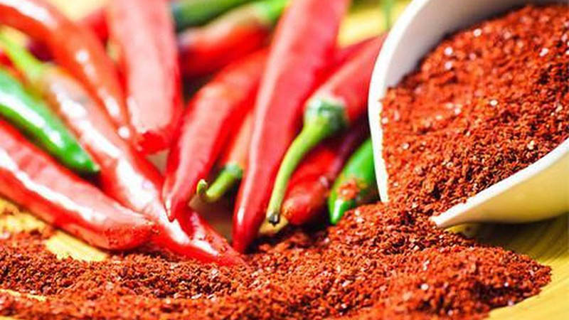 Thức ăn cay nóng hoặc rượu góp phần phá vỡ trạng thái cân bằng da