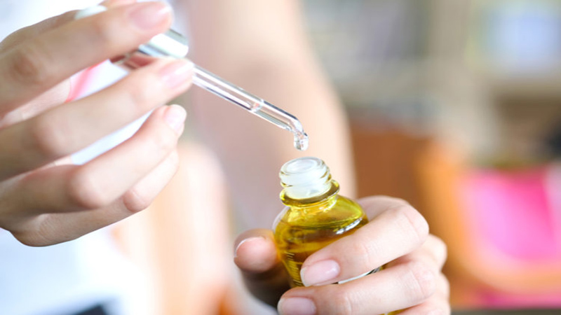 Nếu da đang trong tình trạng kích ứng hay quá nhạy cảm, hãy bỏ qua serum
