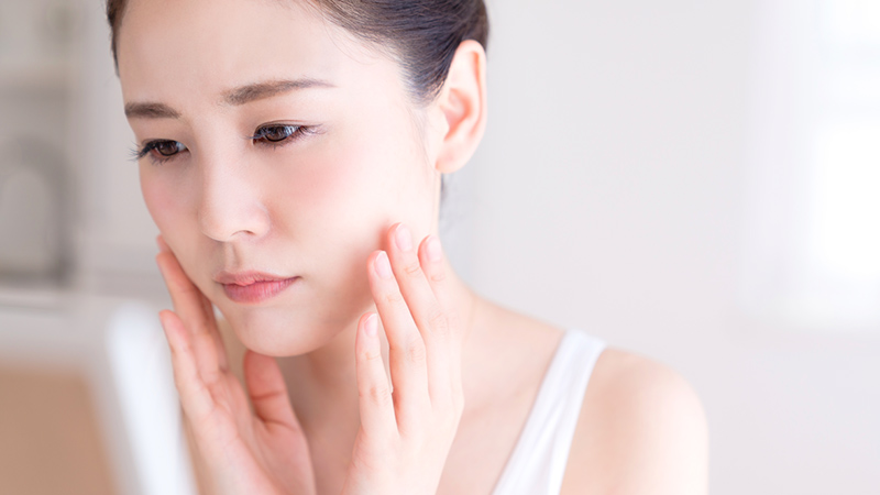 Có rất nhiều nguyên nhân khiến da của chúng ta trở nên dễ bị kích thích