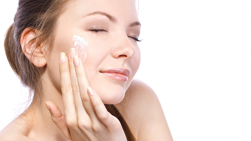Cách chăm sóc da nhạy cảm không giống như các loại da khác