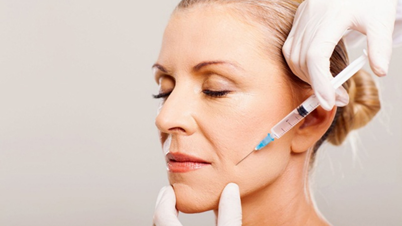 Tiêm botox xóa nhăn là biện pháp ngăn chặn lão hóa được nhiều chị em lựa chọn