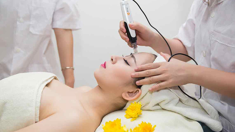Chăm sóc da bằng phi kim đang được khách hàng ưa chuộng hiện nay