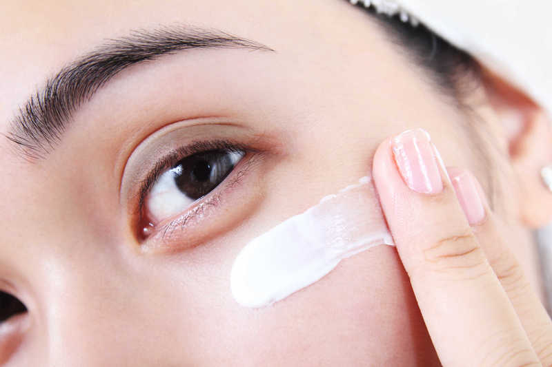 Dưỡng ẩm là bước không thể thiếu trong chăm sóc da