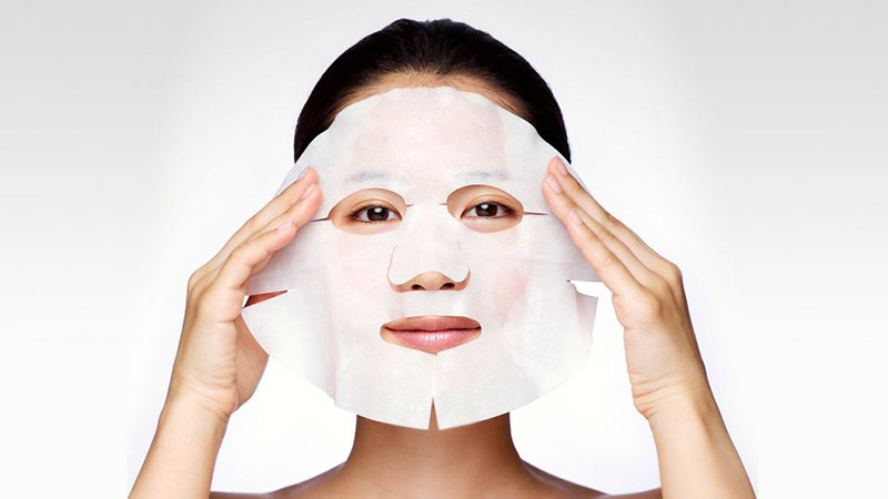 Đắp mặt nạ sẽ cung cấp có độ ẩm và cung cấp chất dinh dưỡng vào da mặt