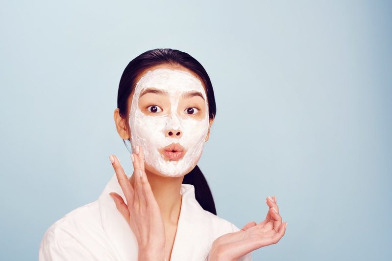 Đắp mặt nạ giúp da khỏe mạnh hơn