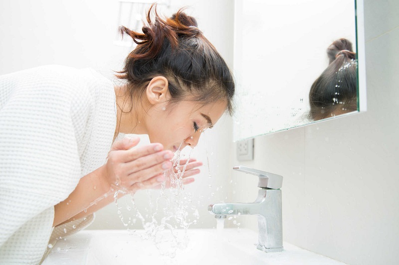 Không được rửa mặt trong khoảng thời gian này