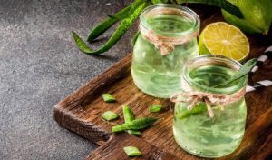 Nha đam ngâm rượu là công thức dưỡng da được nhiều chị em lựa chọn