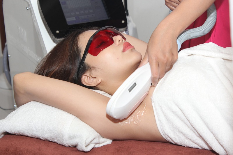 Triệt lông Elight không chỉ làm sạch lông mà còn có tác dụng làm đẹp da