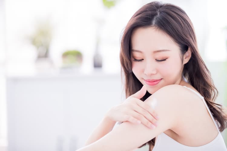 Làn da body trắng mịn là ước mơ của rất nhiều chị em