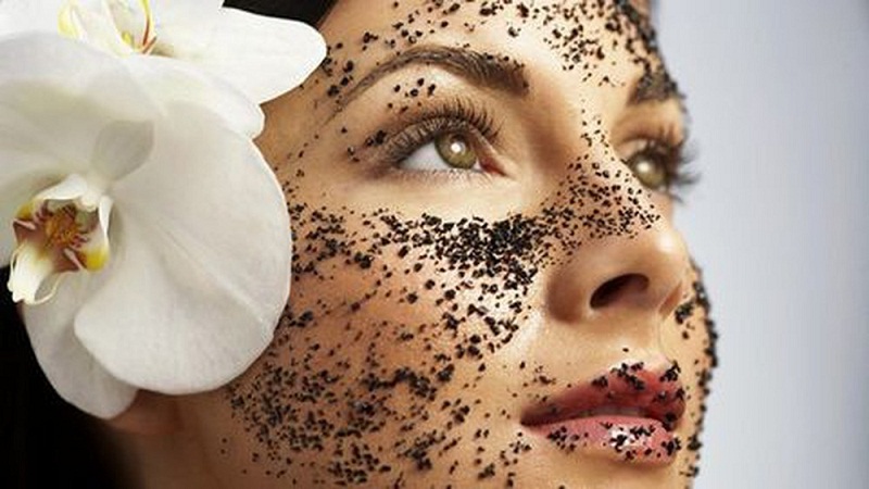 Tẩy tế bào chết để da tang khả năng hấp thụ, trao đổi chất