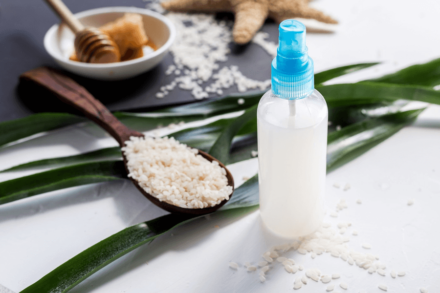 Rửa mặt bằng nước vo gạo giúp da trắng sáng, mịn màng