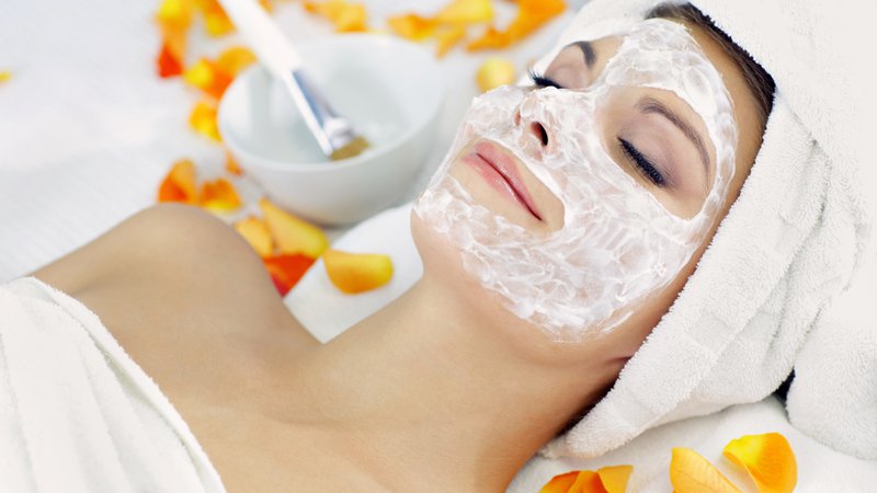 Sữa chua không đường có khả năng làm trắng da rất tốt