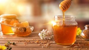 Mật ong có thể sử dụng để triệt lông nách hiệu quả
