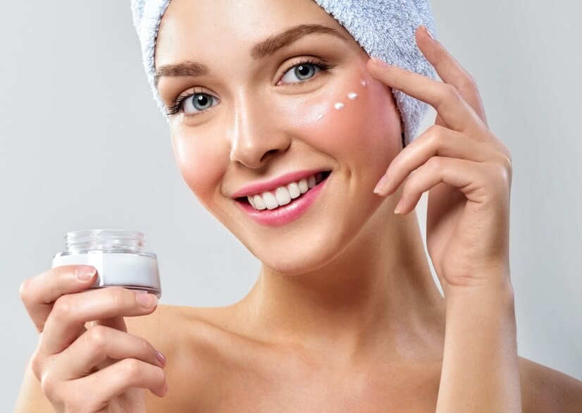 Đối với làn da nhiều dầu, nên dùng các sản phẩm dạng gel lỏng để dễ thẩm thấu