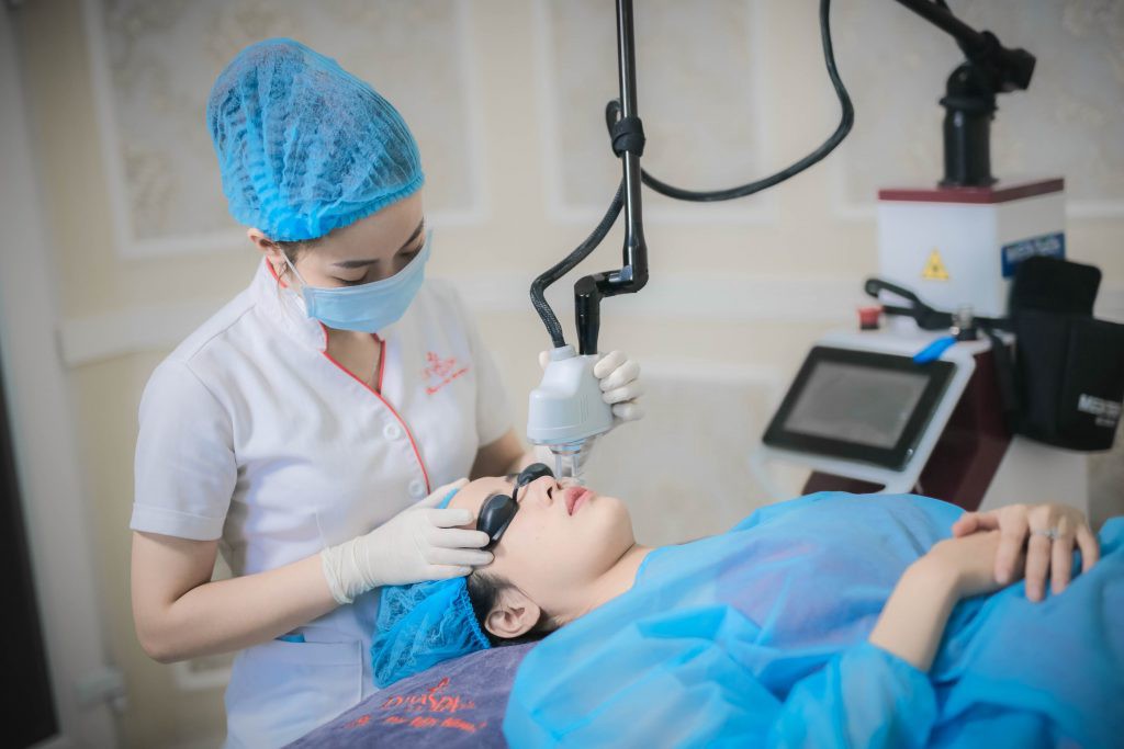 Sử dụng công nghệ để làm trắng da tức thì trong một liệu trình