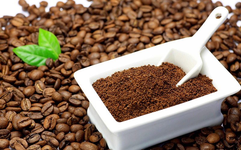 Lượng cafein giúp da hành thành lớp màng bảo vệ khỏi tia tử ngoại